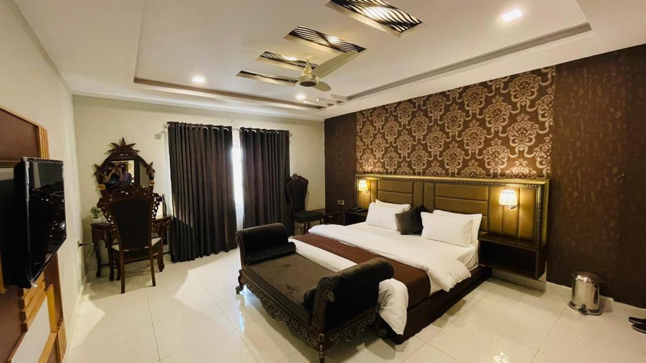 Golden Sand Hotel Rahim Yar Khan Bagian luar foto