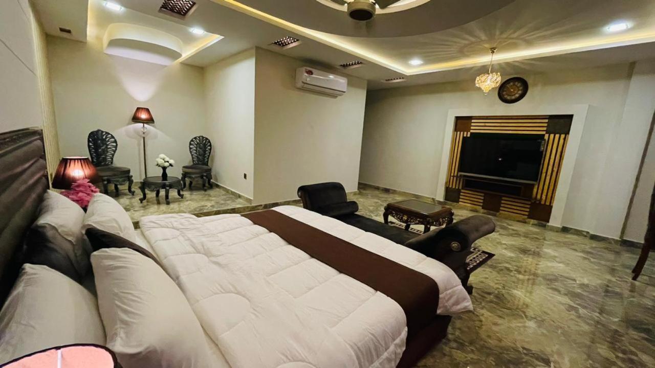 Golden Sand Hotel Rahim Yar Khan Bagian luar foto